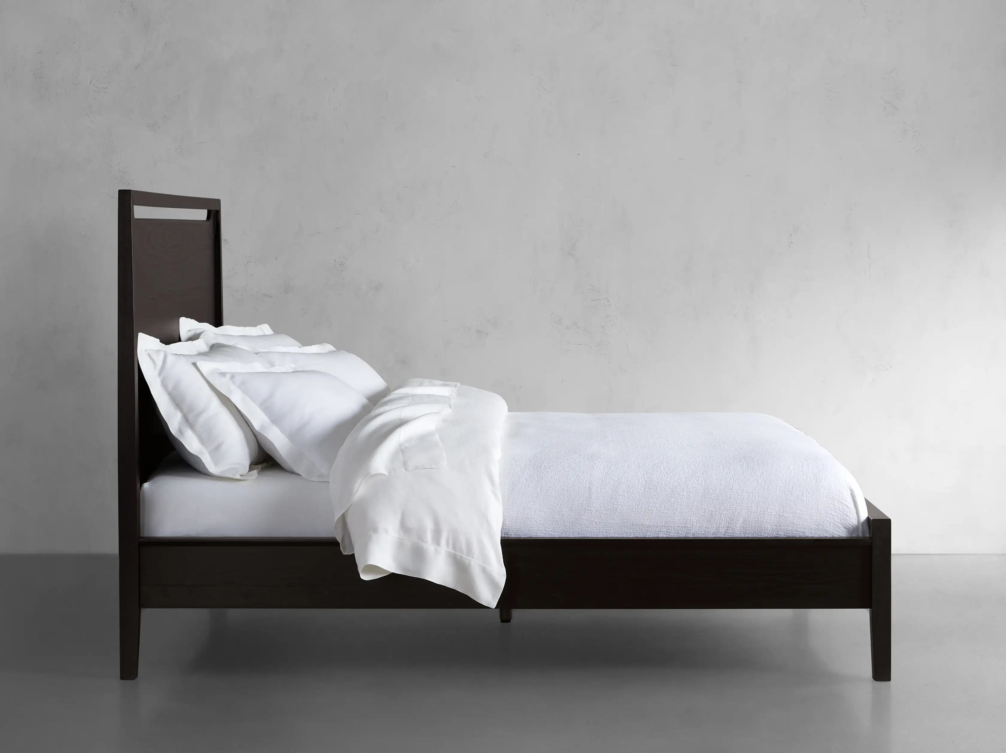 Brock Gallery Bed