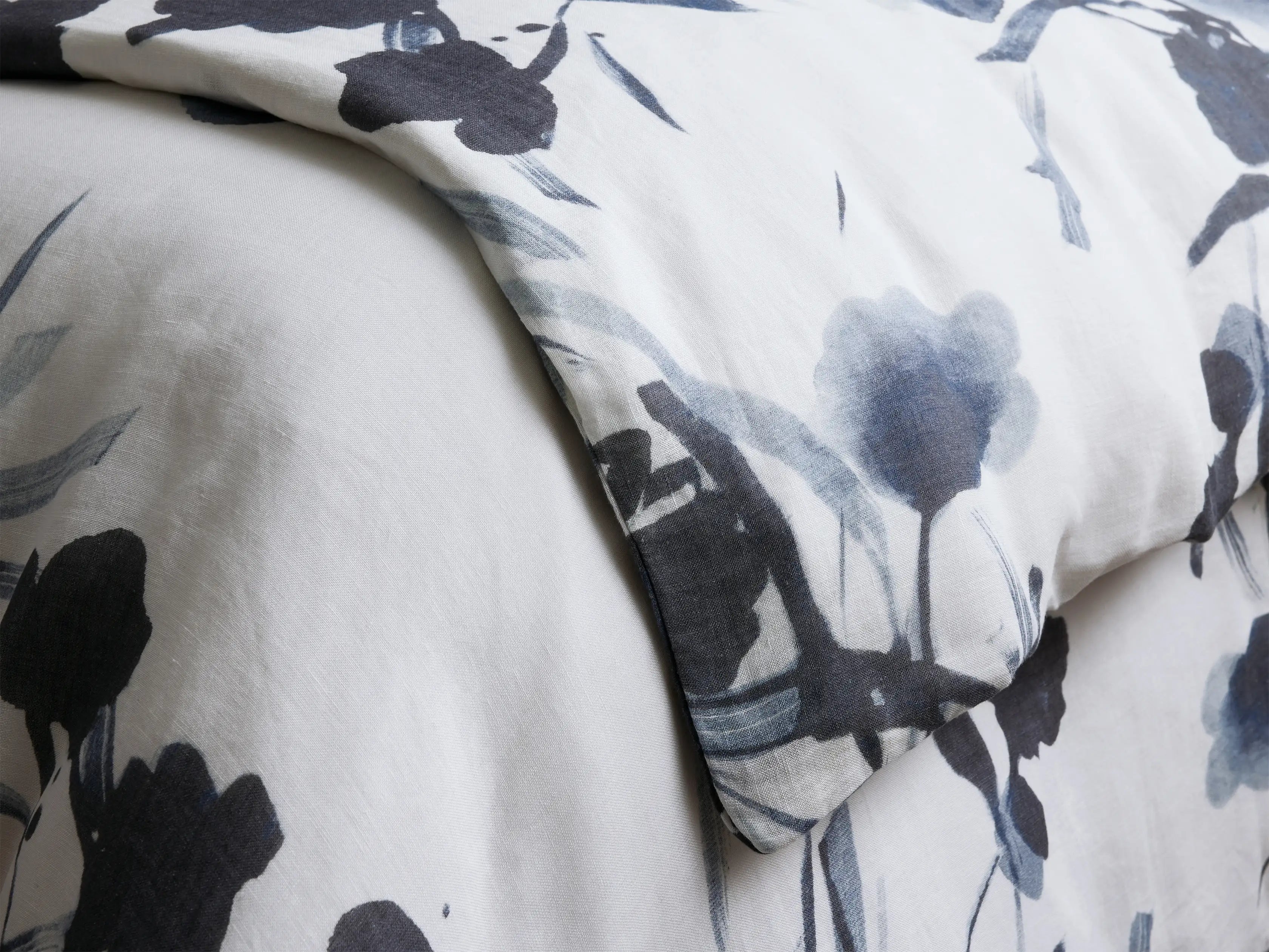 Amal Linen Duvet